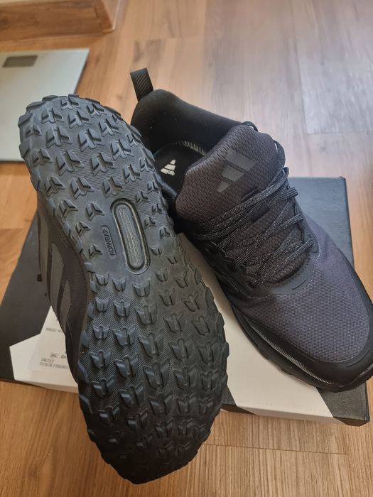 Маратонки adidas Running