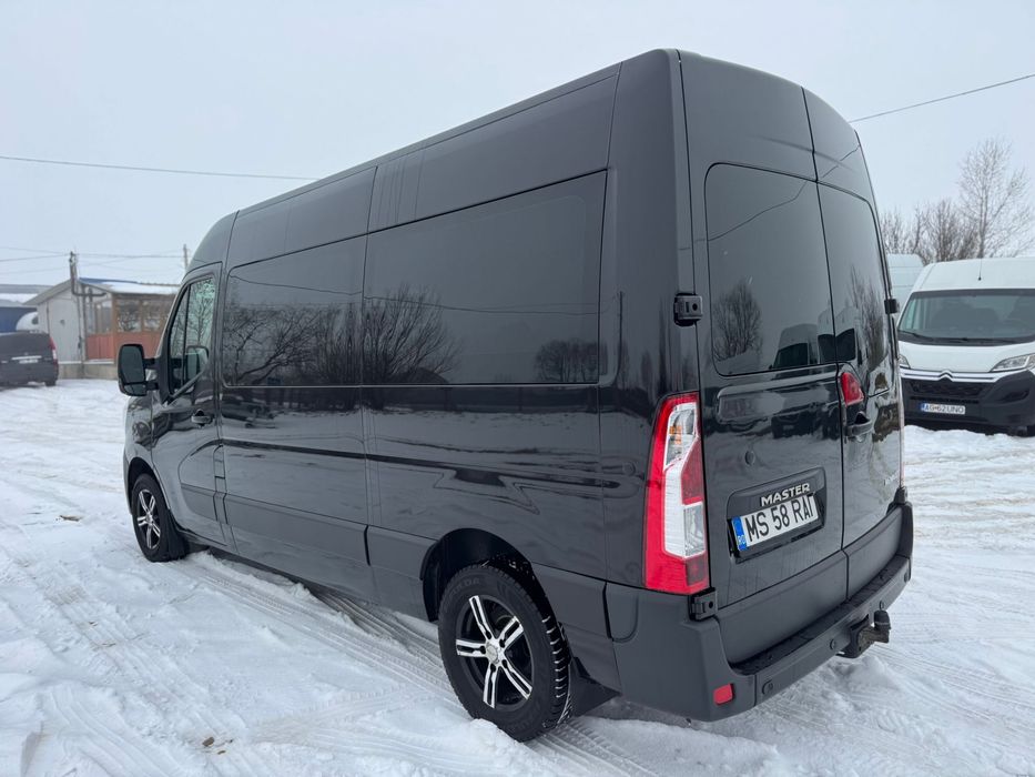 Renault Master 2020-12 9 locuri