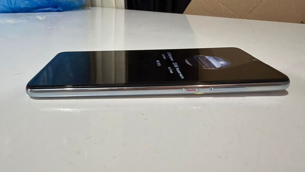 HUAWEI P30 Leica