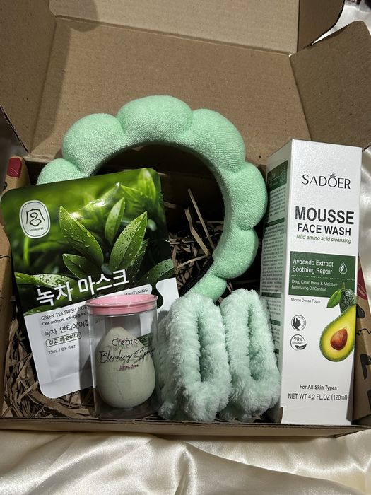 Подарки  боксы наборы 8 марта