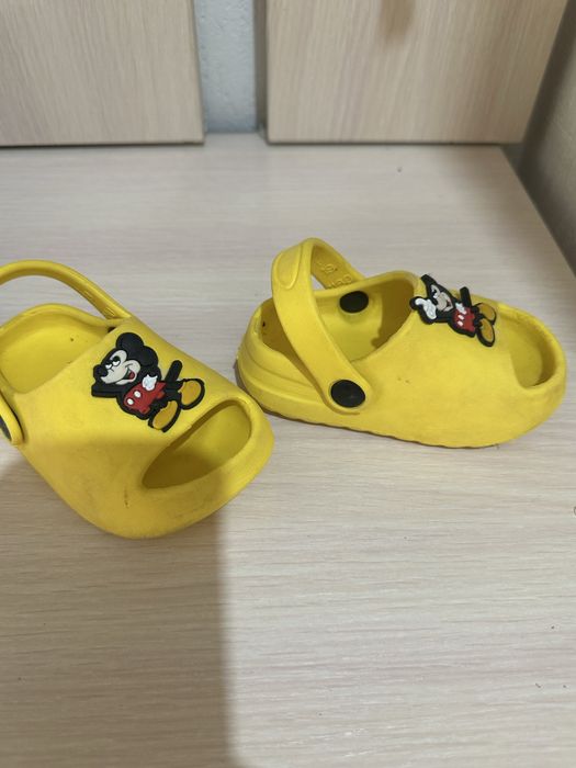 19 размер кроксы