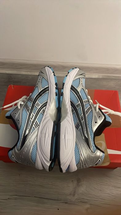 Adidași Asics 44