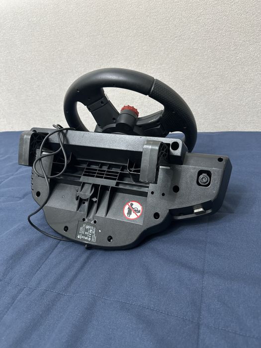 Игровой руль (Logitech driving force GT)