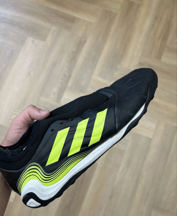 Продаю сороконожки Copa Adidas