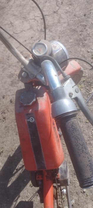 2 bucăți JAWA pentru colecționari