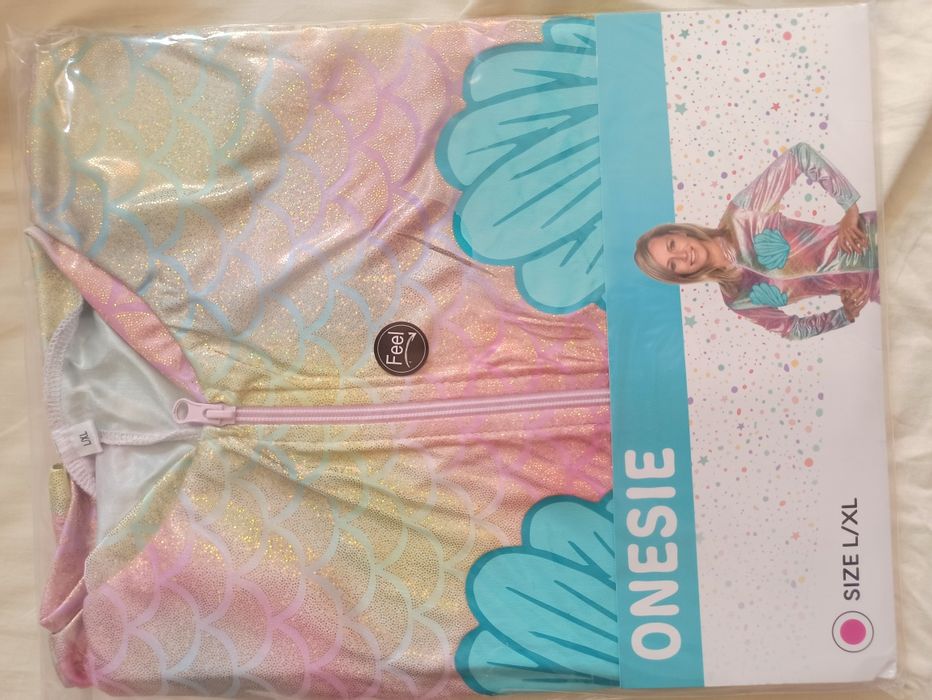 Парти костюми за мъже и жени