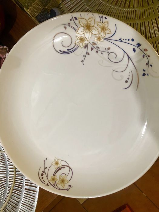 Сервиз новый чайно столовый