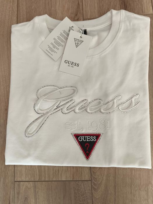 Дамски тениски на Pinko, Guess, Calvin Klein и много други марки