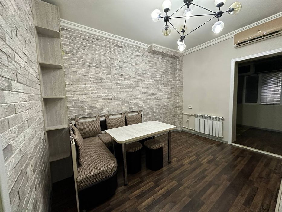 Сотилади! Сергели-7, 2>3 хонали КВ. 1-этаж (ЭЛОННИ ОХИРИГАЧА У́КИНГ)