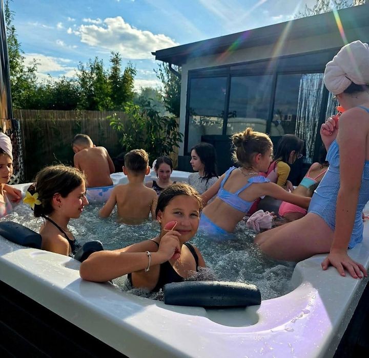Locatie Petrecere, Party Spa Kids, Jacuzzi, Club, Evenimente, Majorat ...