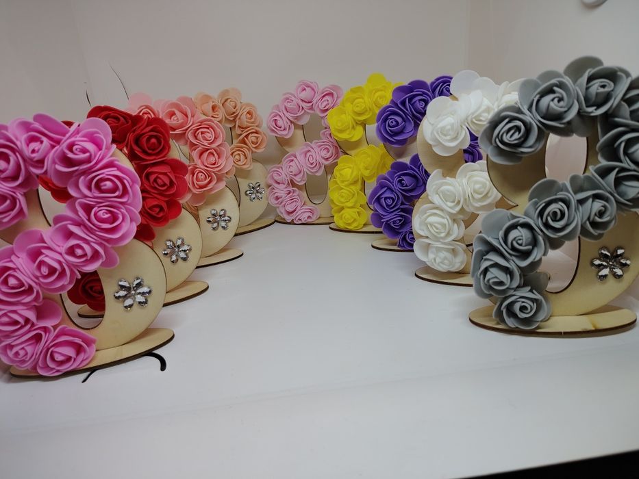 До края на м. Януари цената е 5 лв за брой Дървени осмици за осми март