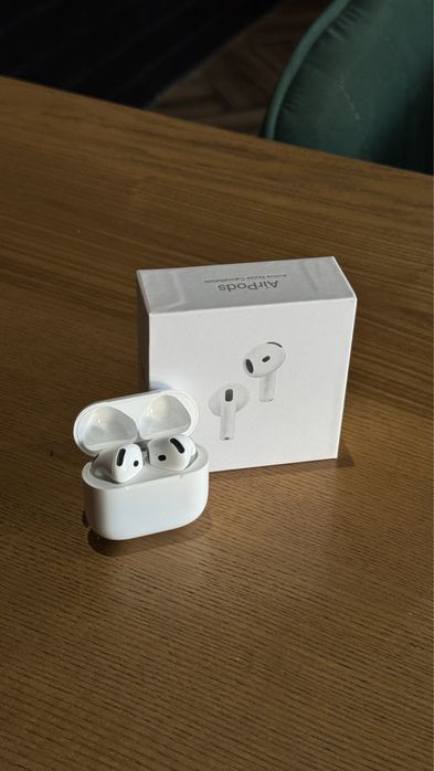 AirPods 4 AirPods pro