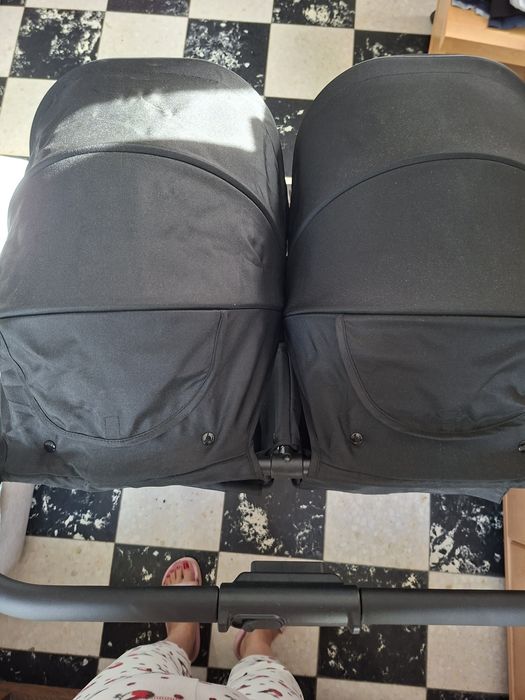 Cărucior Jeep pentru gemeni