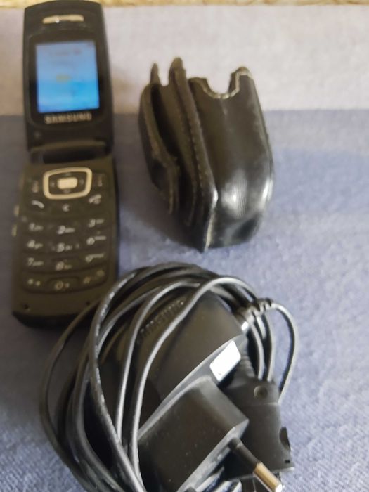 Телефони Samsung работещ,49лв, Nokia за части .Заедно,продавам