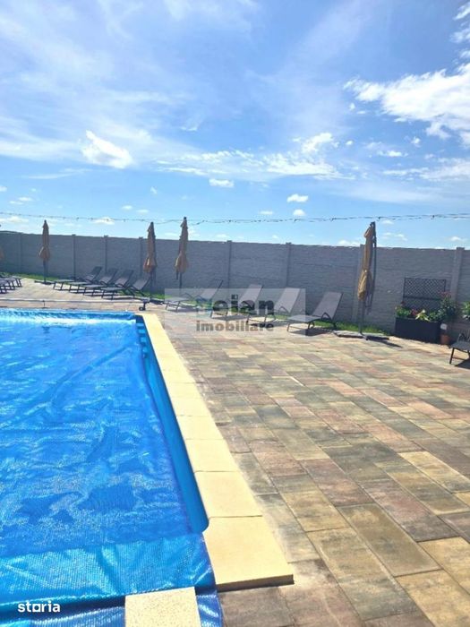 Gruiu, Complex Turistic De Vânzare, 4 Cabane A-frame, Piscină, Spatiu