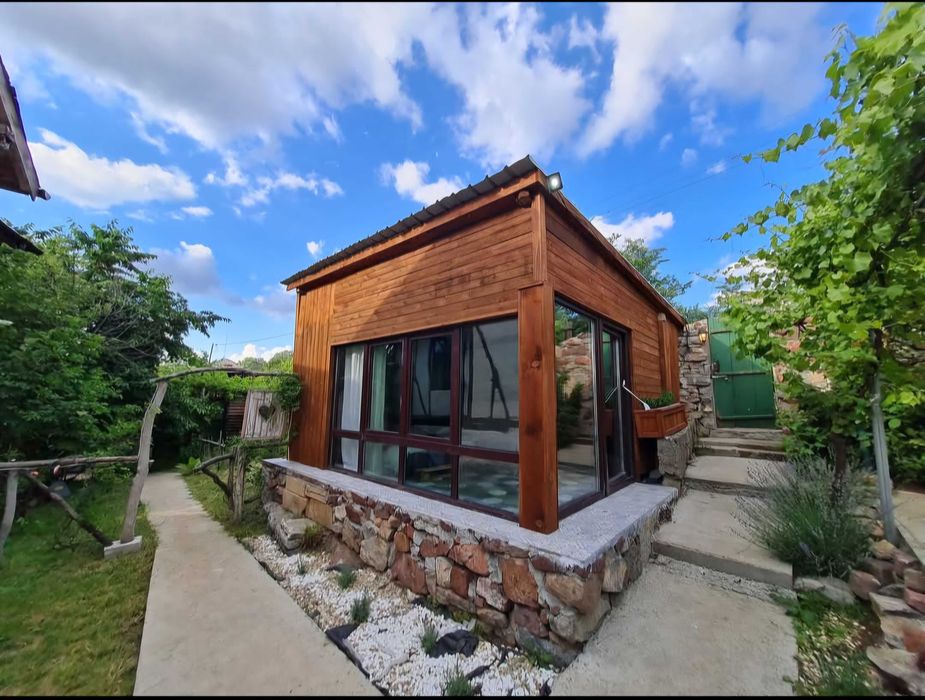 Дава се под наем Хотел в с. Владимир, Област Перник - 180 кв.м за 10200 € - Снимка #11