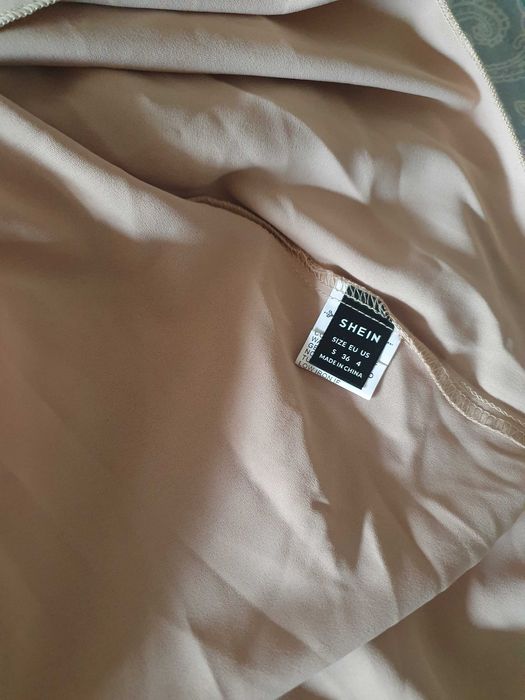 Асиметрична туника