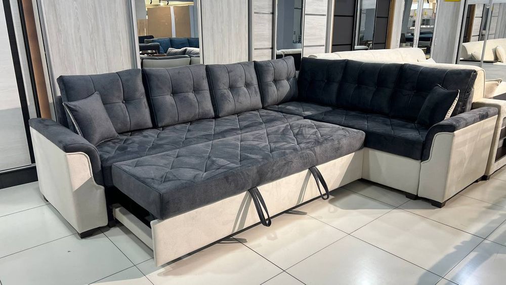 Большой угловой диван
