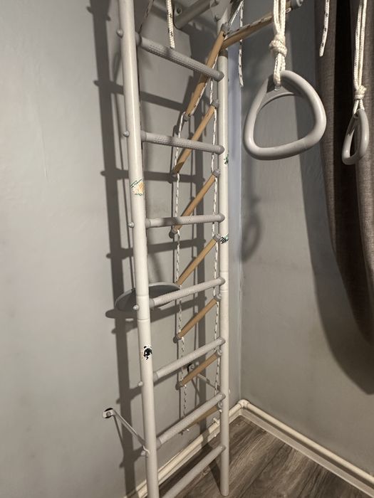 Шведская стенка, турник