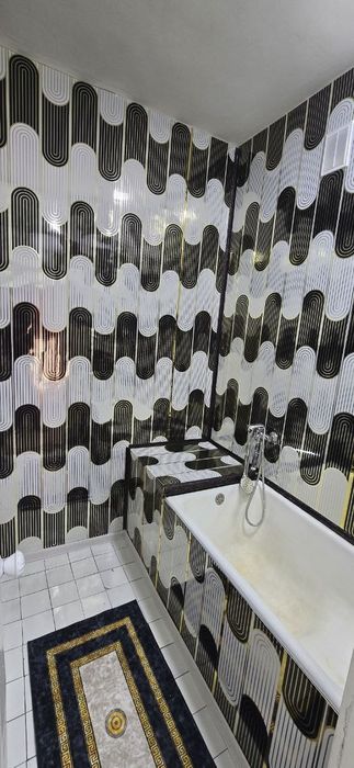 Чиланзар 9 1-комнатная переделанная на 2-комнатную