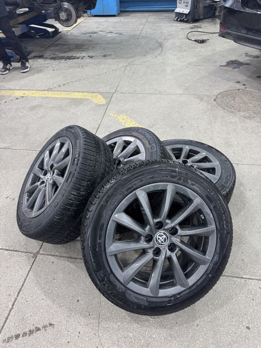 Зимние шины в комплекте с дисками. Шины Michlen.