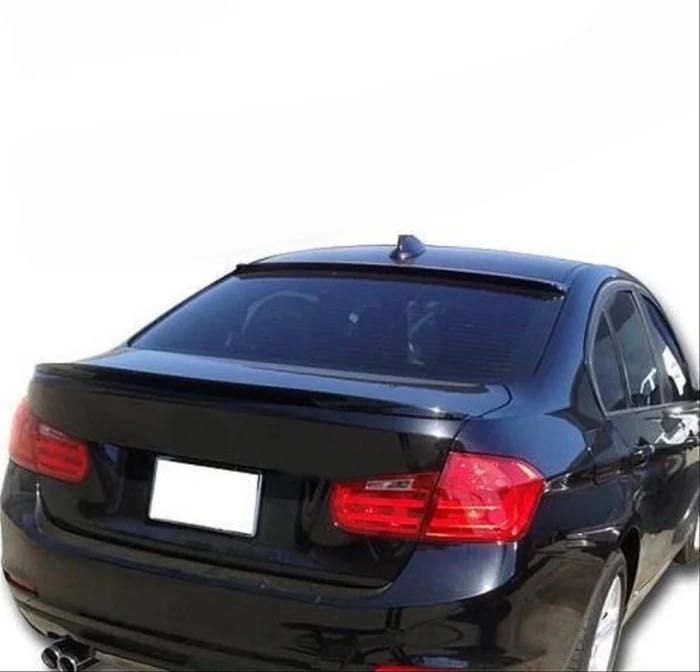 Eleron luneta compatibil cu Bmw Seria 3 F30 sedan negru lucios