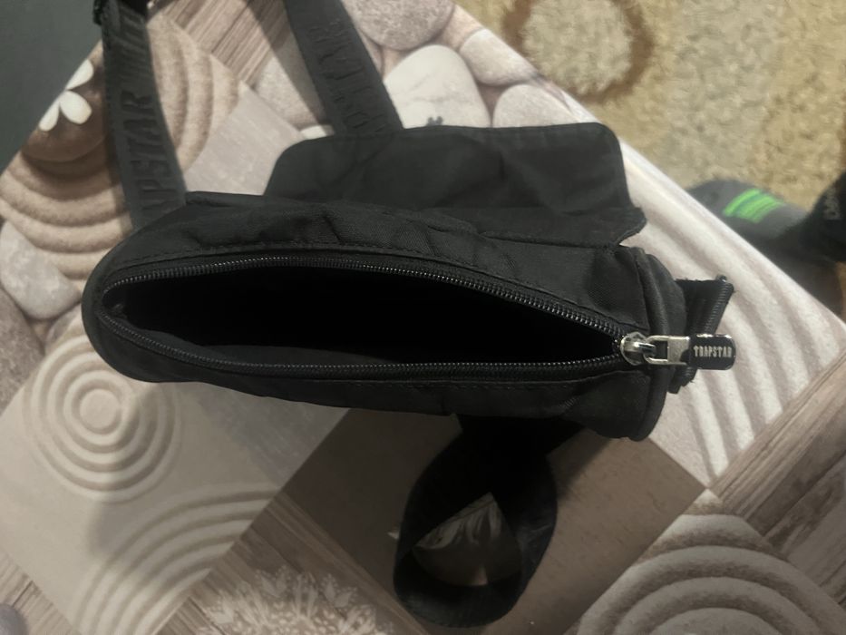 Оригинална Trapstar чантичка