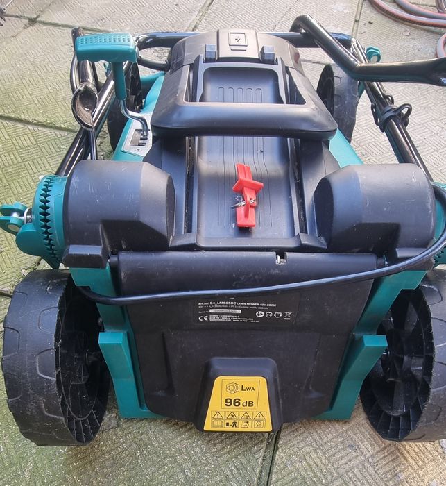 Косачка Vonroc 40v