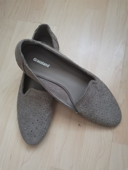 Balerini de vânzare