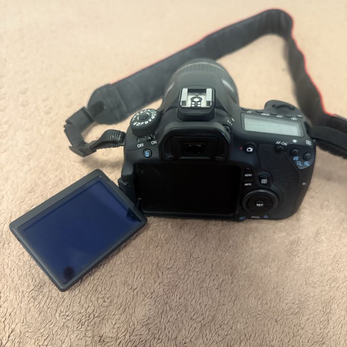 Фотоаппарат CANON EOS 60D