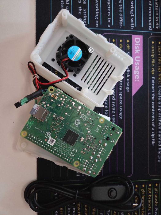 Raspbery Pi 3 B+ 1GB Ram + Card MicroSD 32GB + Cablu USB Alimentare