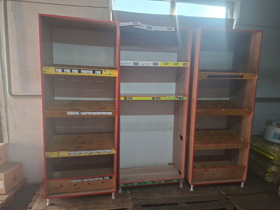 Продам полки для магазина