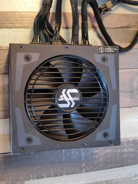 Sursa modulara Seasonic Focus Plus 550 Platinum 550w