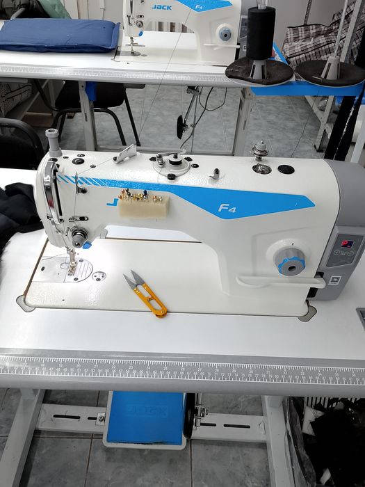 Промышленная швейная машинка