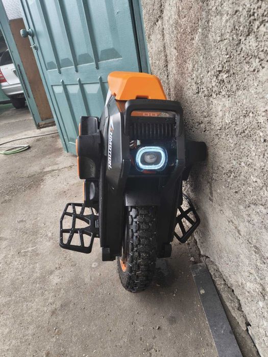 Inmotion v14 Electric Unicycle 134v 9000w peak power - EUC и гаранция