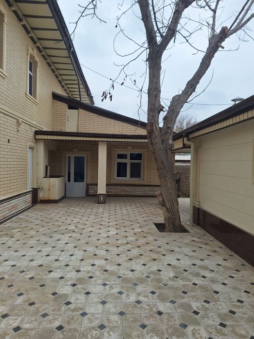 Уй сотилади,ери 6 сотых.