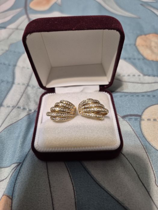Продам серьги золотые!