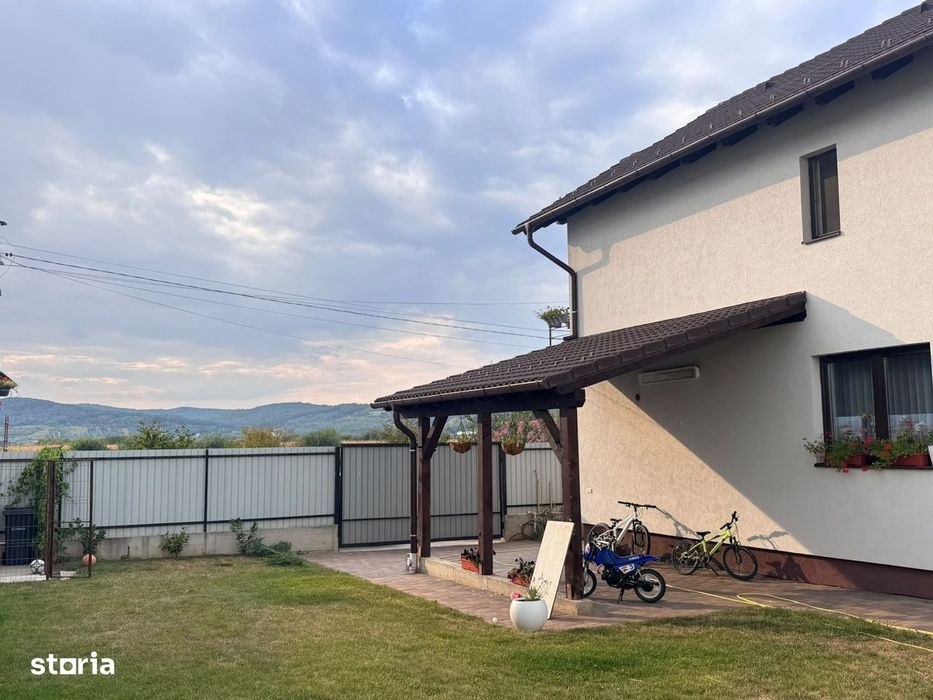 Casa individuala, carport, curte superba, Cristian, Sibiu