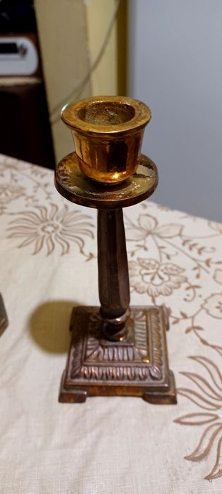 Свещници, тамянници, пепелници от бронз и месинг