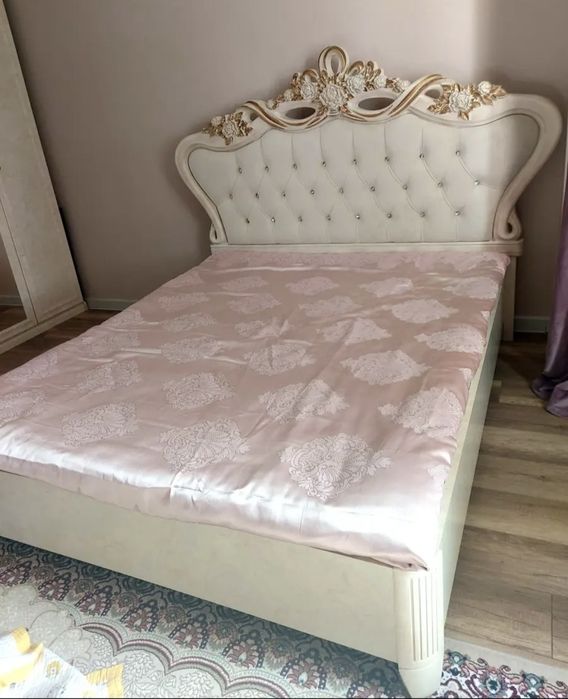 Кровать двуспальня