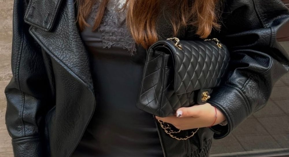 Оригинална Chanel Чанта от Естествена Агнешка Кожа Верифицирана с Чип