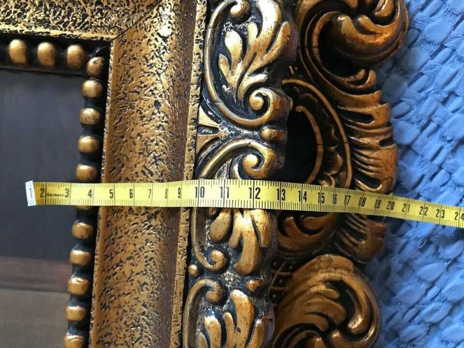 разкошна голяма позлатена рамка масивно дърво