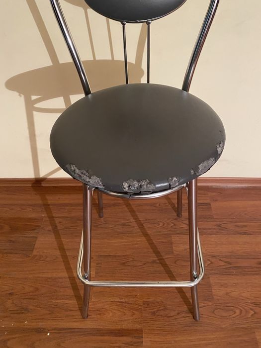 Стулья барные  прочный металл