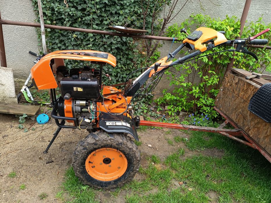 Vând motocultor Ruris 1001ksd de 10 cai diesel