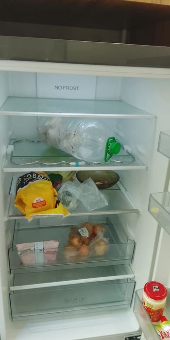 В продаже холодильник