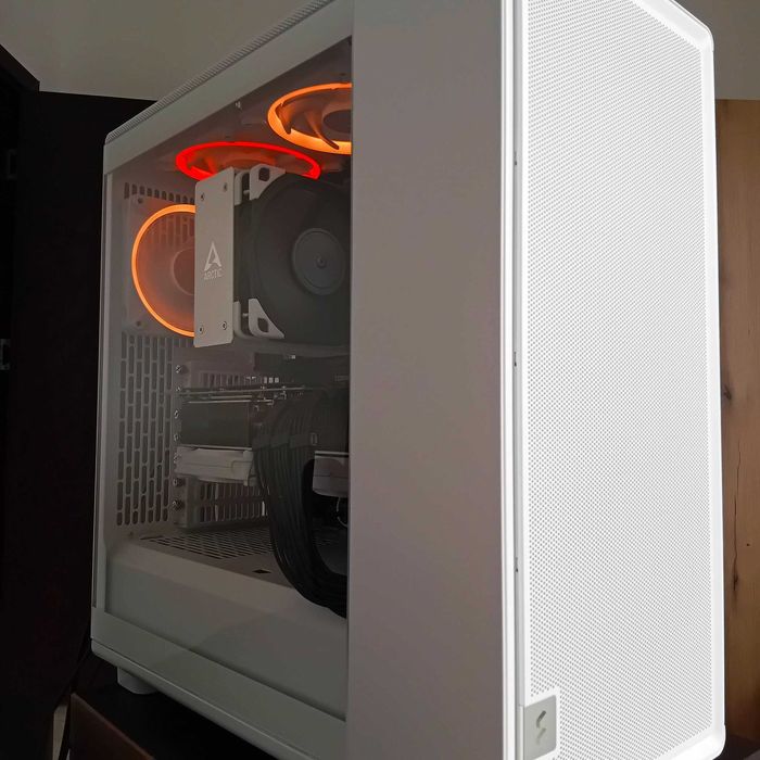 Arctic Freezer 36 A-rgb White