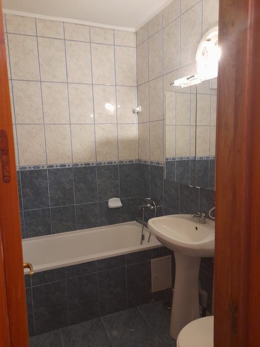 Casă 2 camere de închiriat – centrală proprie, Sector 2