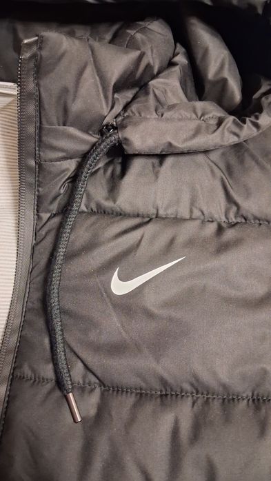 Продам жилетку бренд Nike
