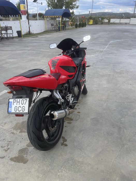 Vand Honda CBR F4i