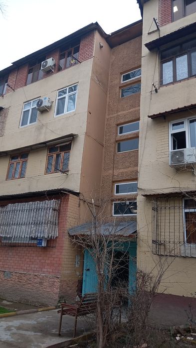 Продаётся  2 комнатная квартира